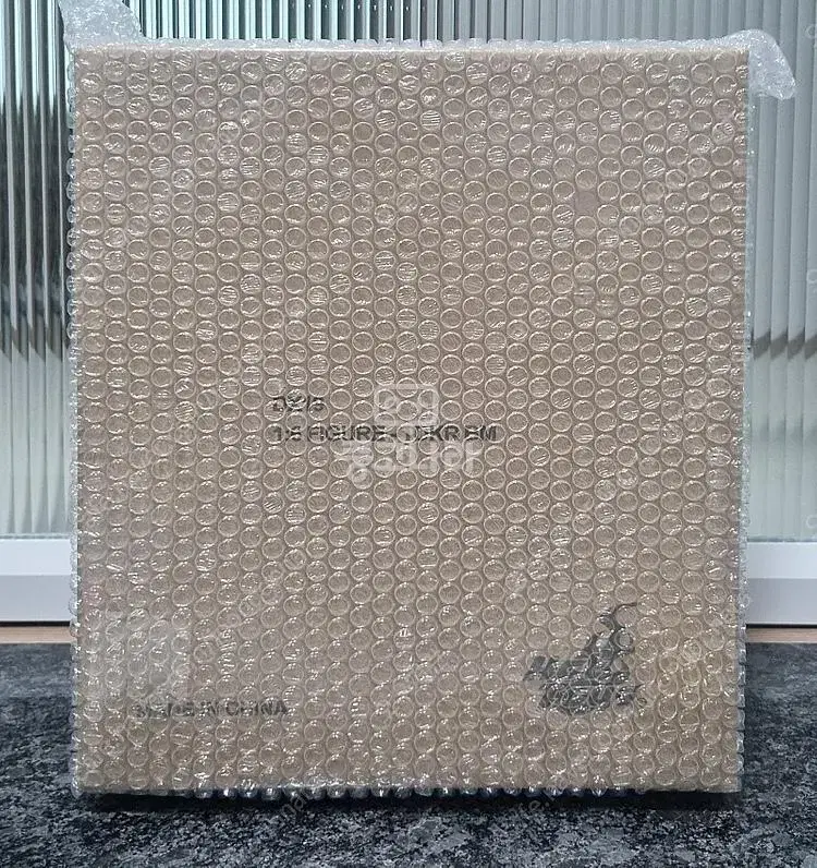 I'm selling an unsealed Kalbak Hot Toys DX19