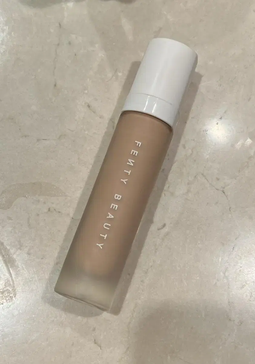 FENTY BEAUTY 펜티뷰티 파운데이션 2개