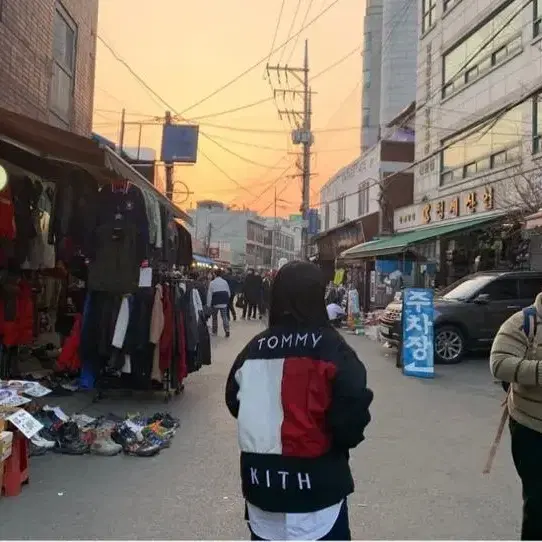 타미힐피거x키스 콜라보 제품이요! 자켓인데 진짜 예뻐요 실물깡패..