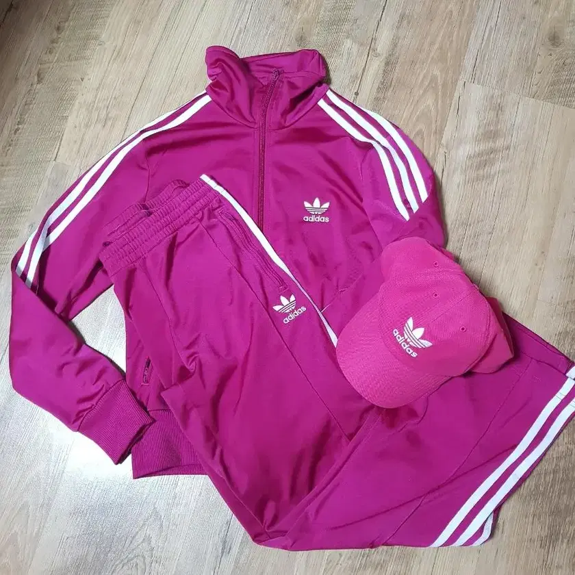 Adidas Other Sets 아디다스셋업,아디다스져지,아디다스볼캡,핑크아디다스,아디다스세트 on Bunjang with