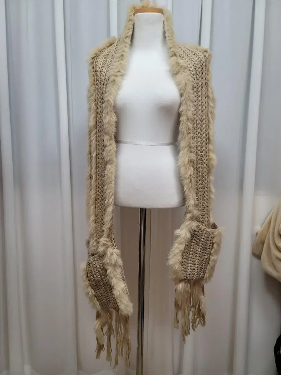 Knitted Fur Muffler