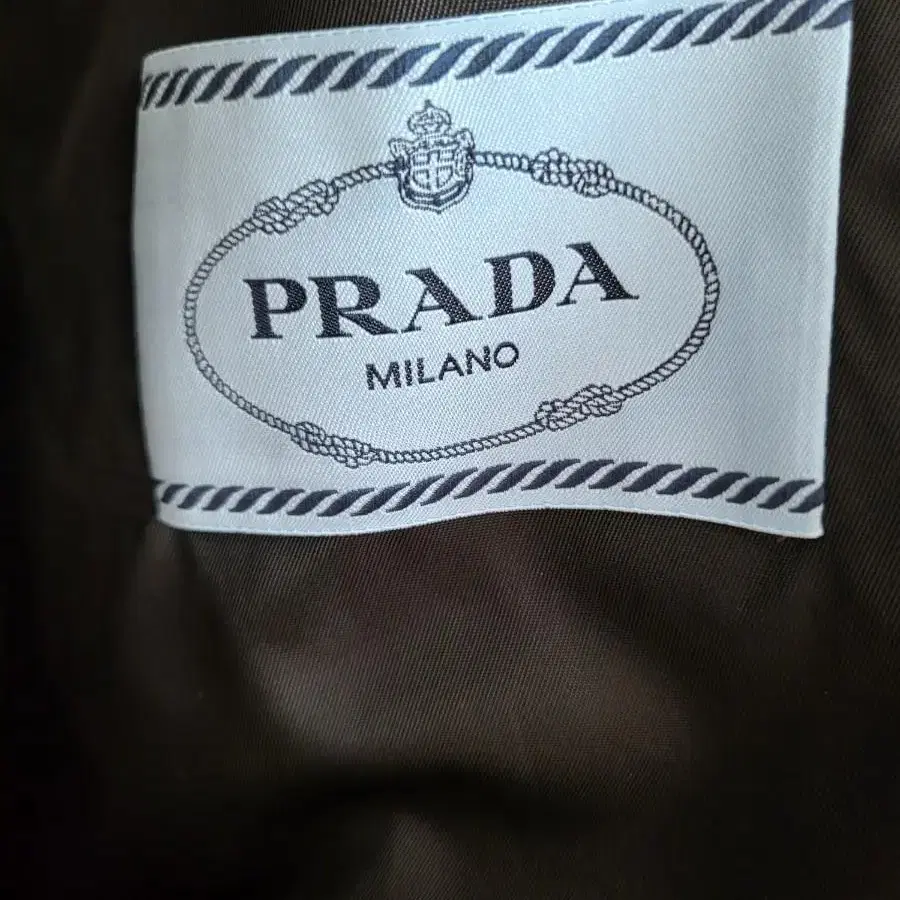 프라다 prada 리나일론