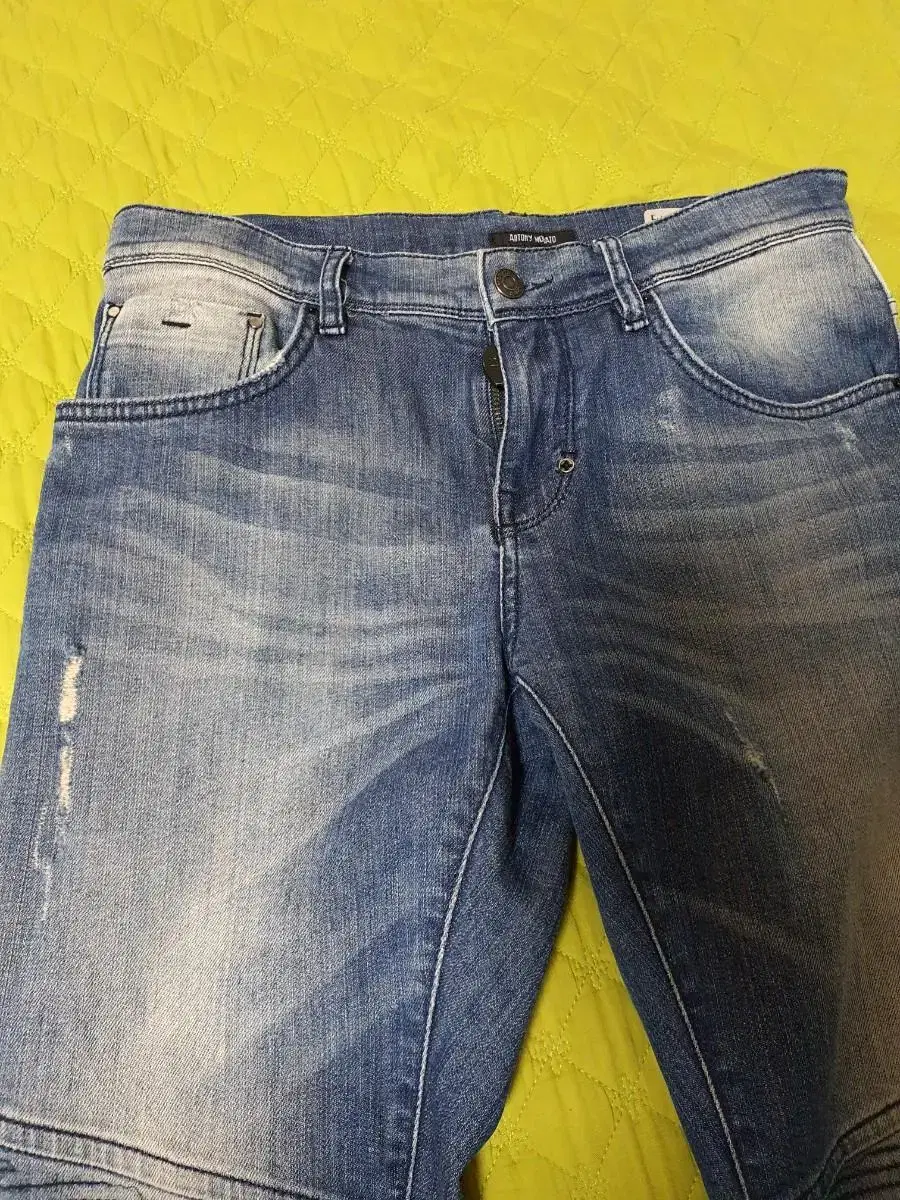 Antoni Morato jeans for sale size 46