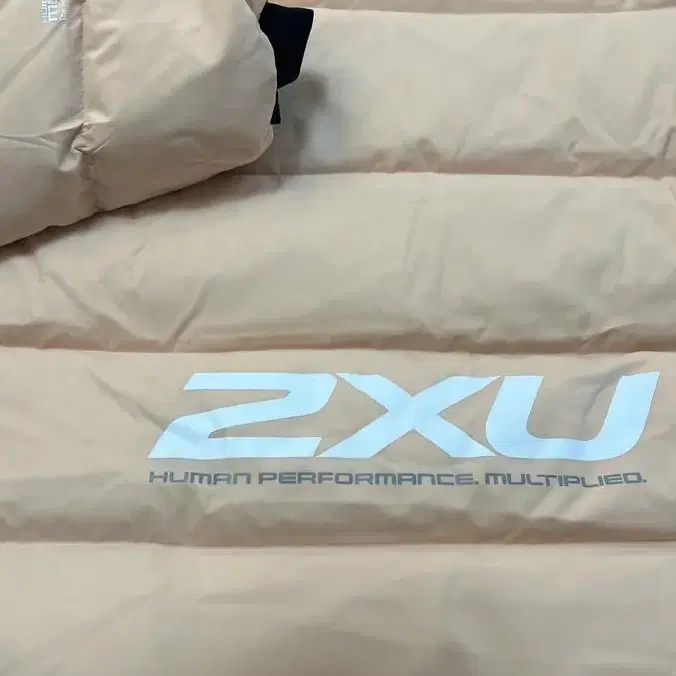 2XU 우먼다운쟈켓 새제품 66-77