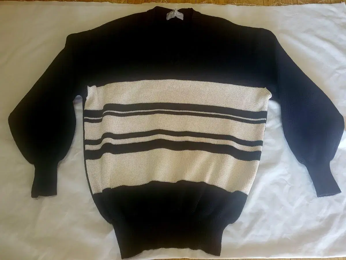 Comme des Garçons Song Homme V-neck knit