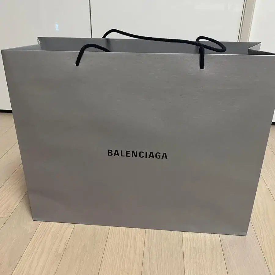 Balenciaga (W) 발렌시아가 트리플 S 페이디드 스니커즈 블랙