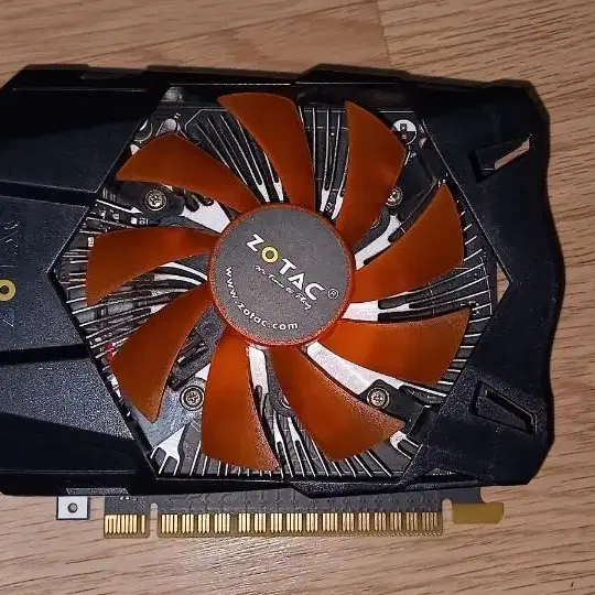 ZOTAC 750