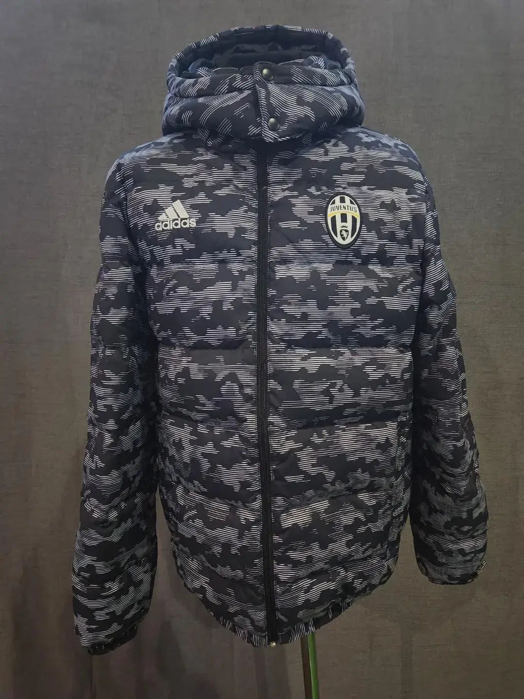 Adidas Juventus Padding 100 (L)