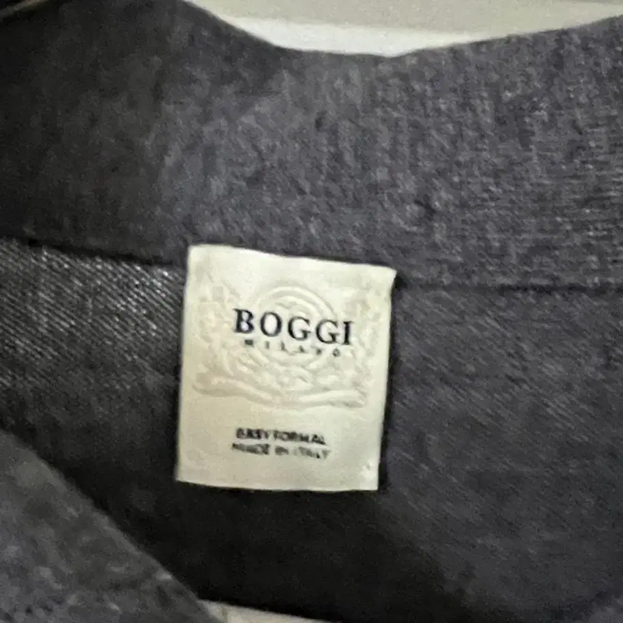 [급매물] 이태리 BOGGI (made in italy) 카라니트