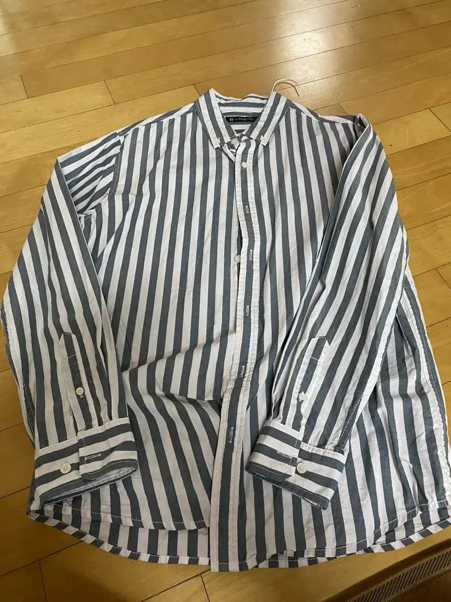 Hangten striped shirt