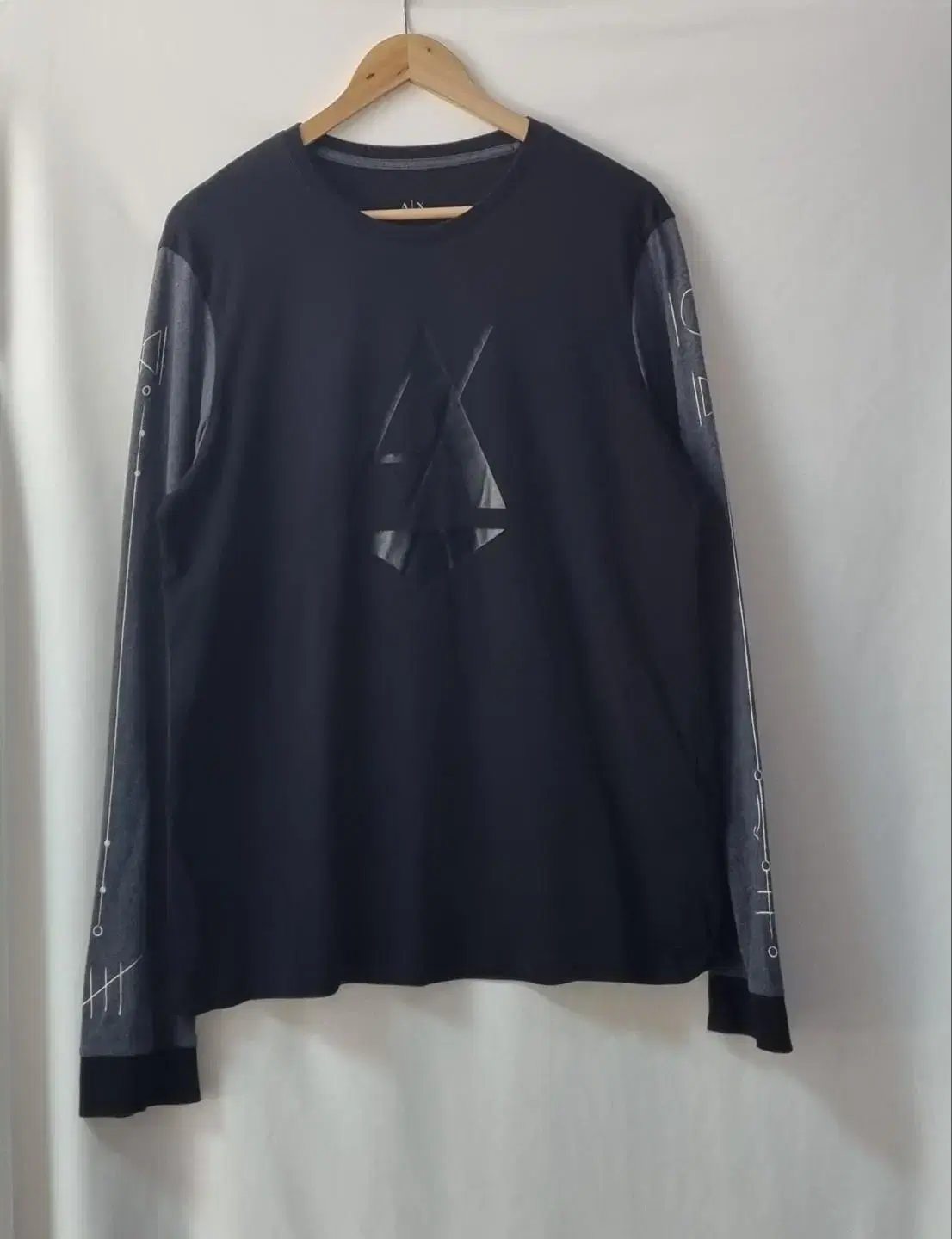 L(100) Almani Exchange Black Long Sleeve Long Sleeve Tee