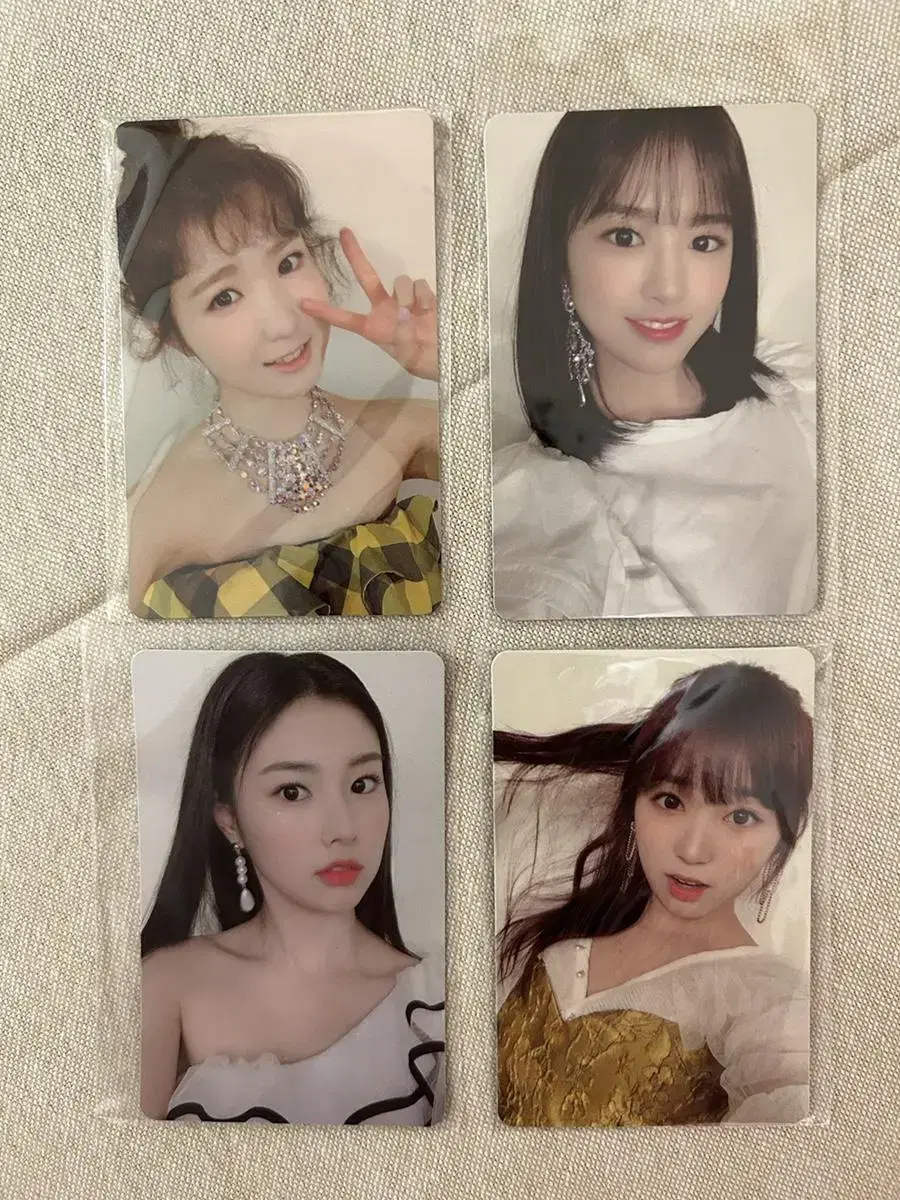 IZ*ONE Violetta HeartEyes Photo Card