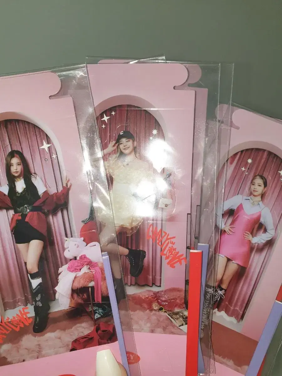 Itzy Loco full album, pre-order benefit ( 등신대 + mini postcard set ) sold