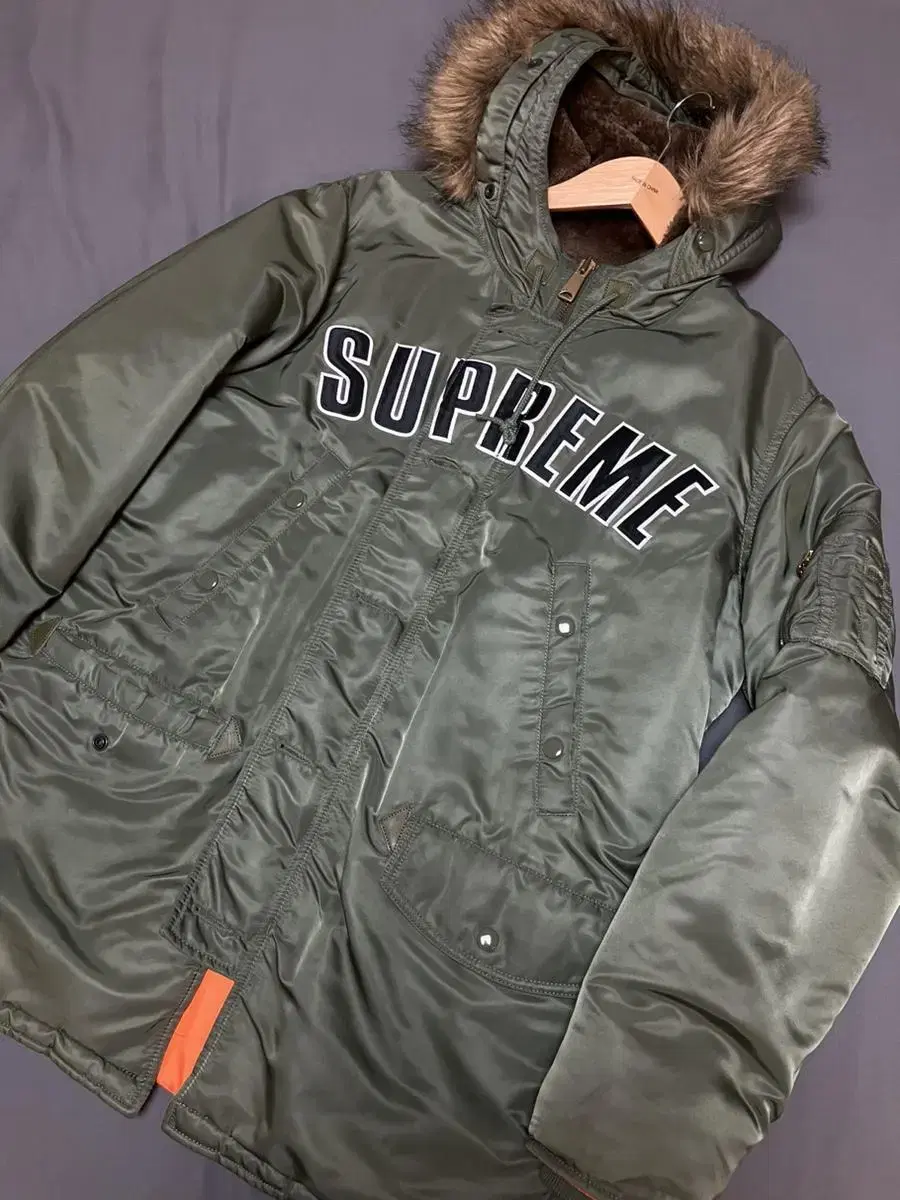 Supreme Archirogo N3b Parka Olive M