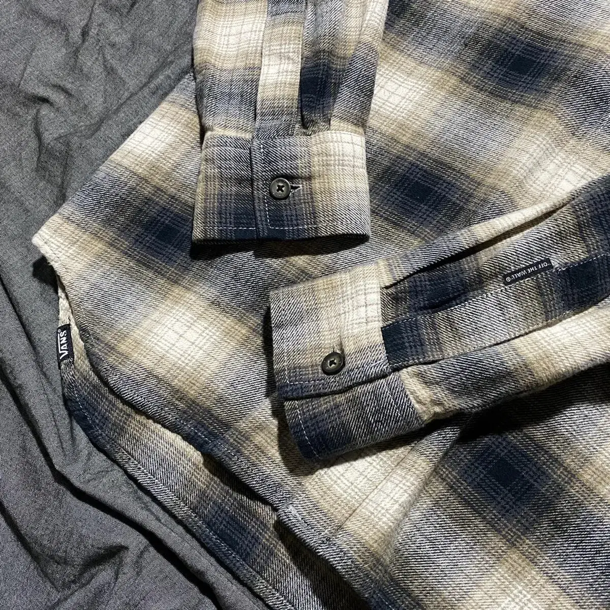 VANS L/S Flannel shirts Sz Small