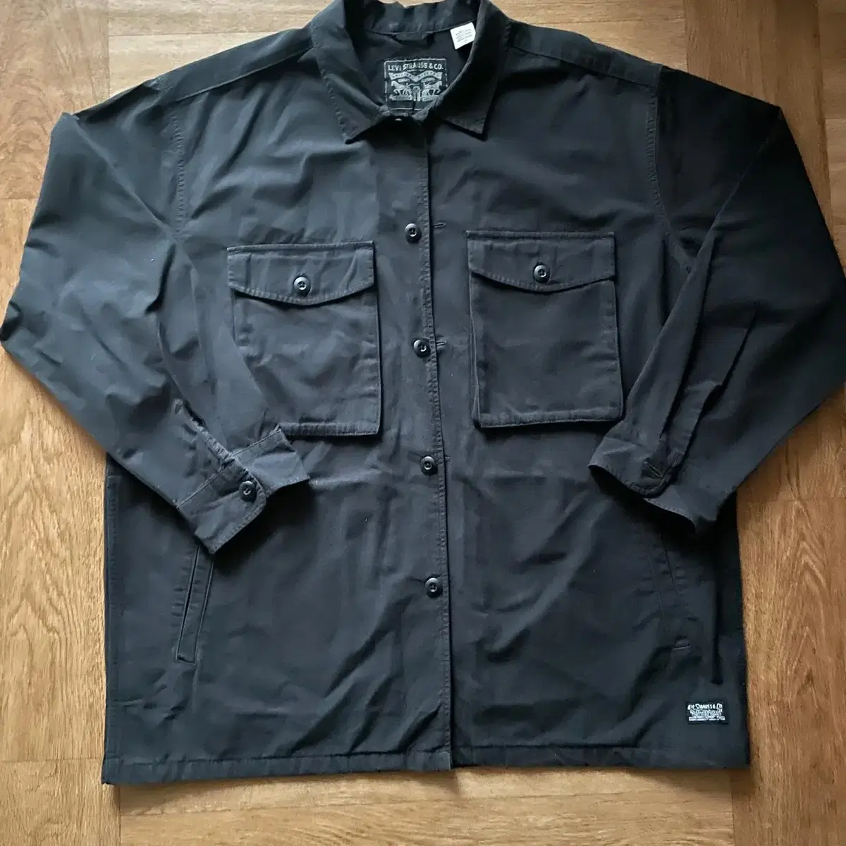 (L) Levi's black shirt jacket windbreaker for sale