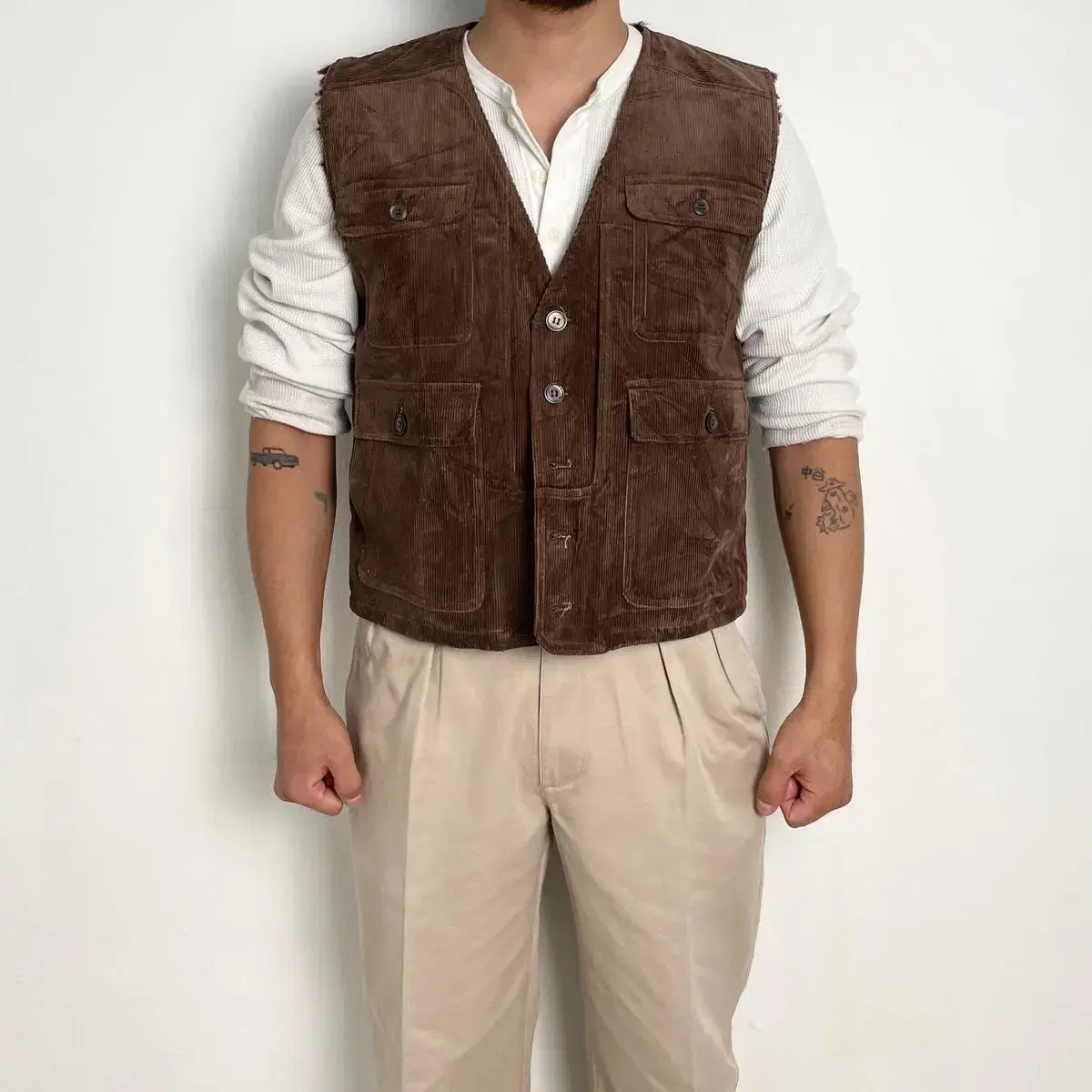 1990s cords fur hunting vest