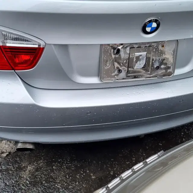 BMW E90 320i 폐차로 부품판매 합니다 06년식