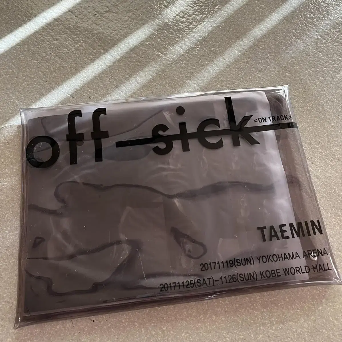 태민 off sick 일본투어 굿즈 다큐멘트 케이스 스티커 포함