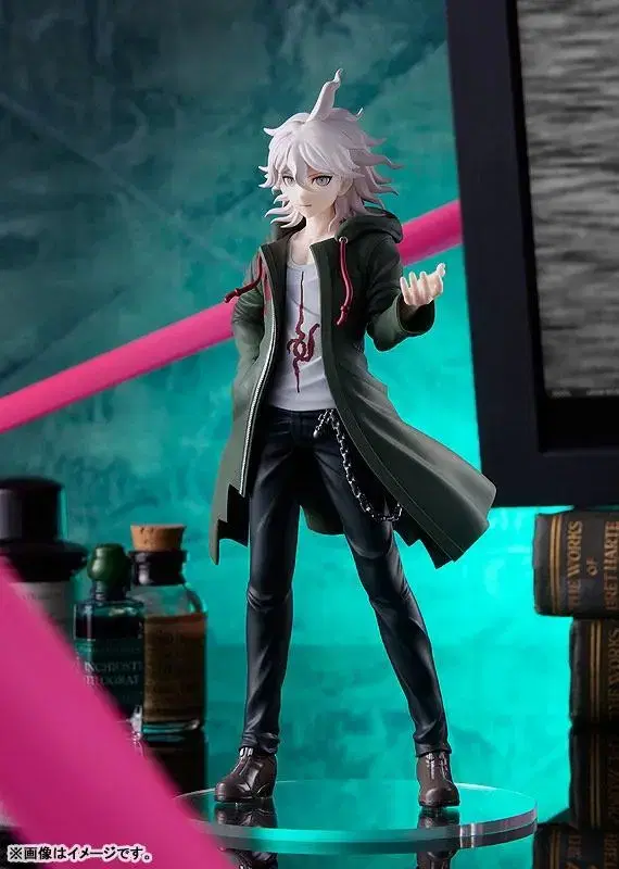 Shudan Super Danganronpa Komaeda pop up Figures