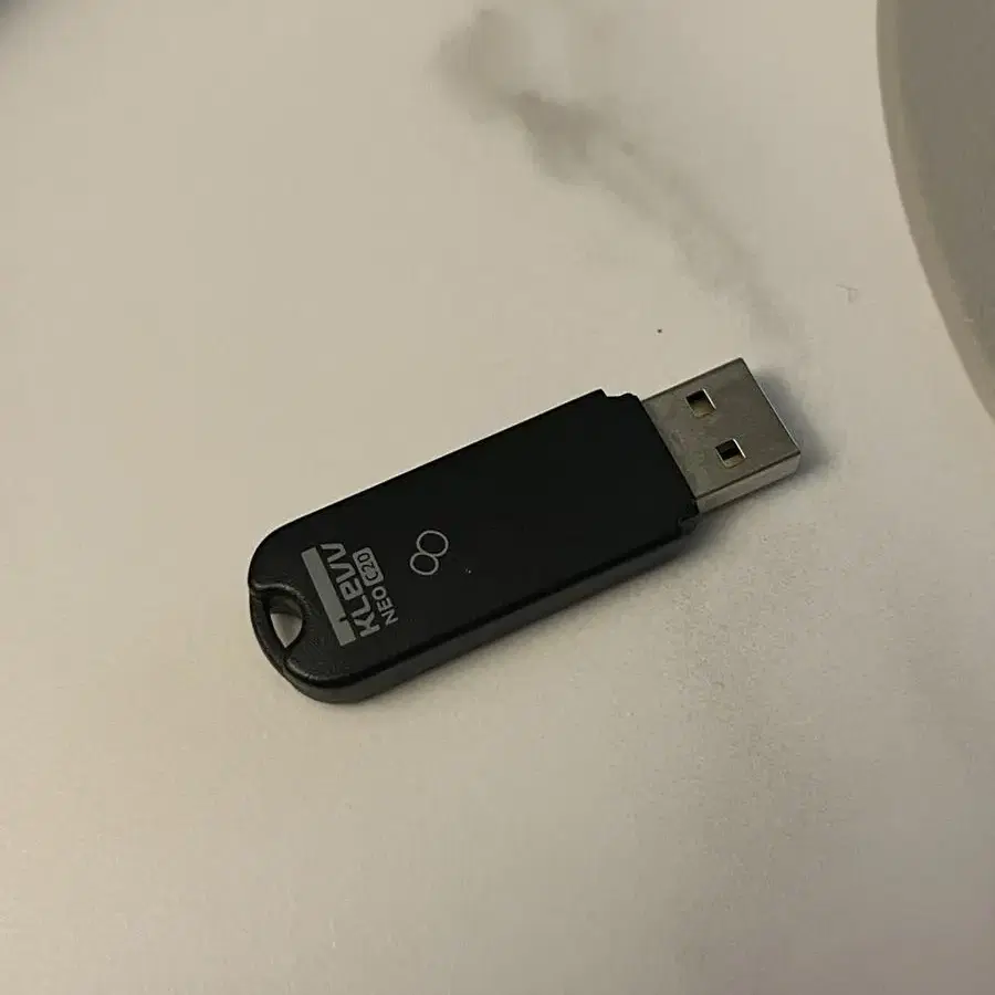 USB (16GB/14.3GB/7.48GB) 팝니다