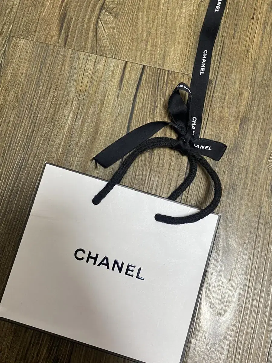 Chanel shopping bag for lipstick cushion/wallet