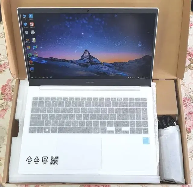 대구 새제품 삼성 노트북 i3 1215 8G 256G 15" 프로그램설치