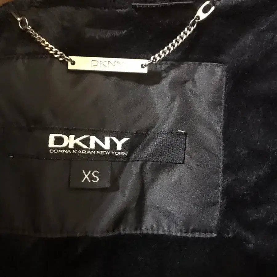 DKNY 블랙 오리털 롱패딩 점퍼