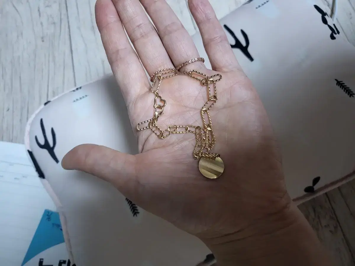 18k ankle bracelet