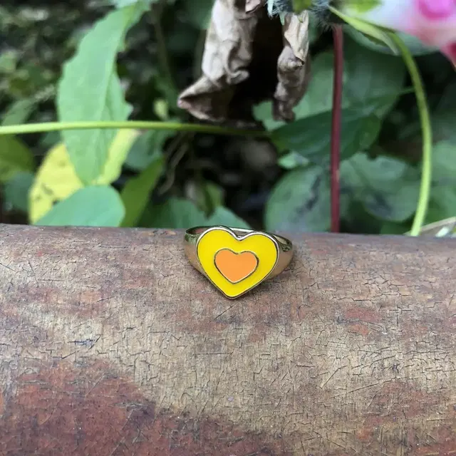 Vintage Forsythia heart ring