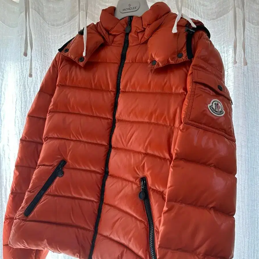 (정품) MONCLER 몽클레어 숏패딩