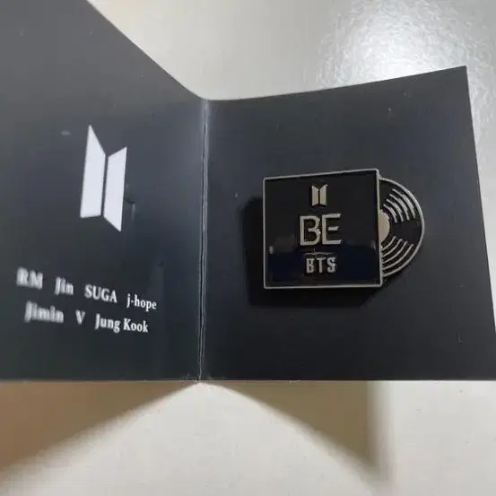 방탄 be 알라딘 특전 뱃지