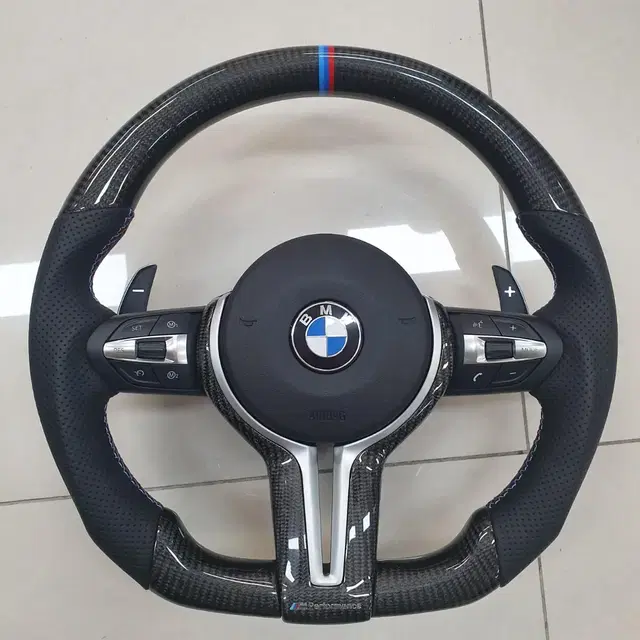 BMW M 카본Y트림 핸들팝니다