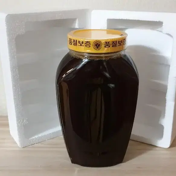 2.4kg  토종꿀 큰유리병