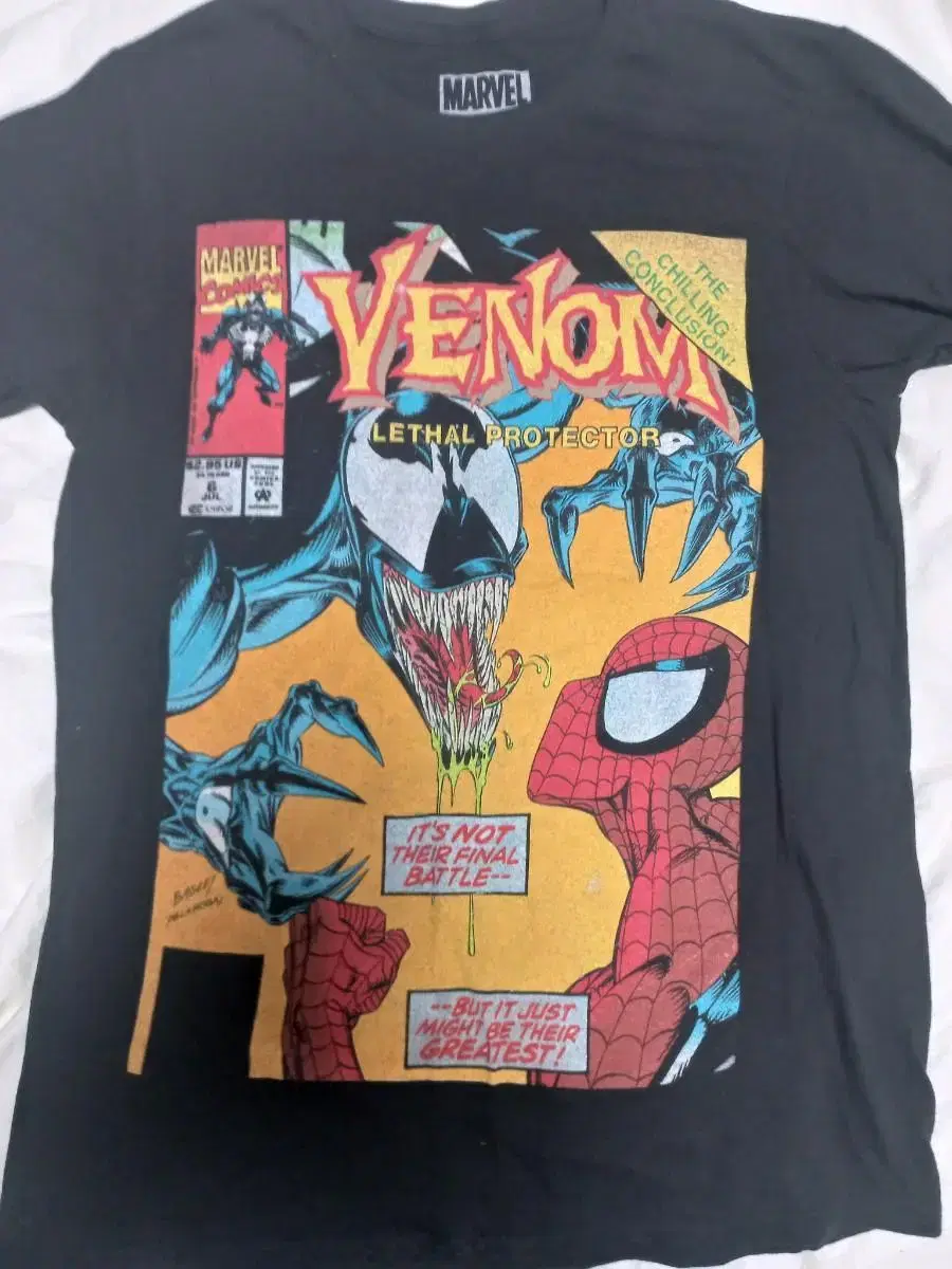 Marvel Venom vs Amazing Spiderman Tshirt