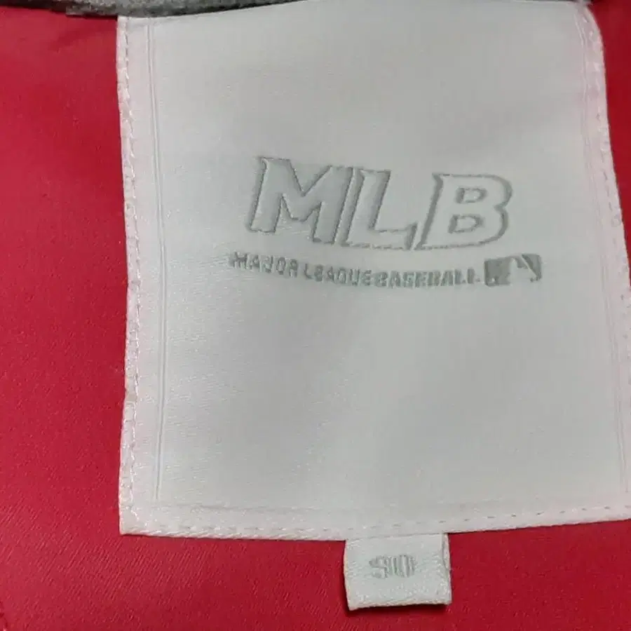 MLB 덕다운 패딩 바시티자켓 남성90