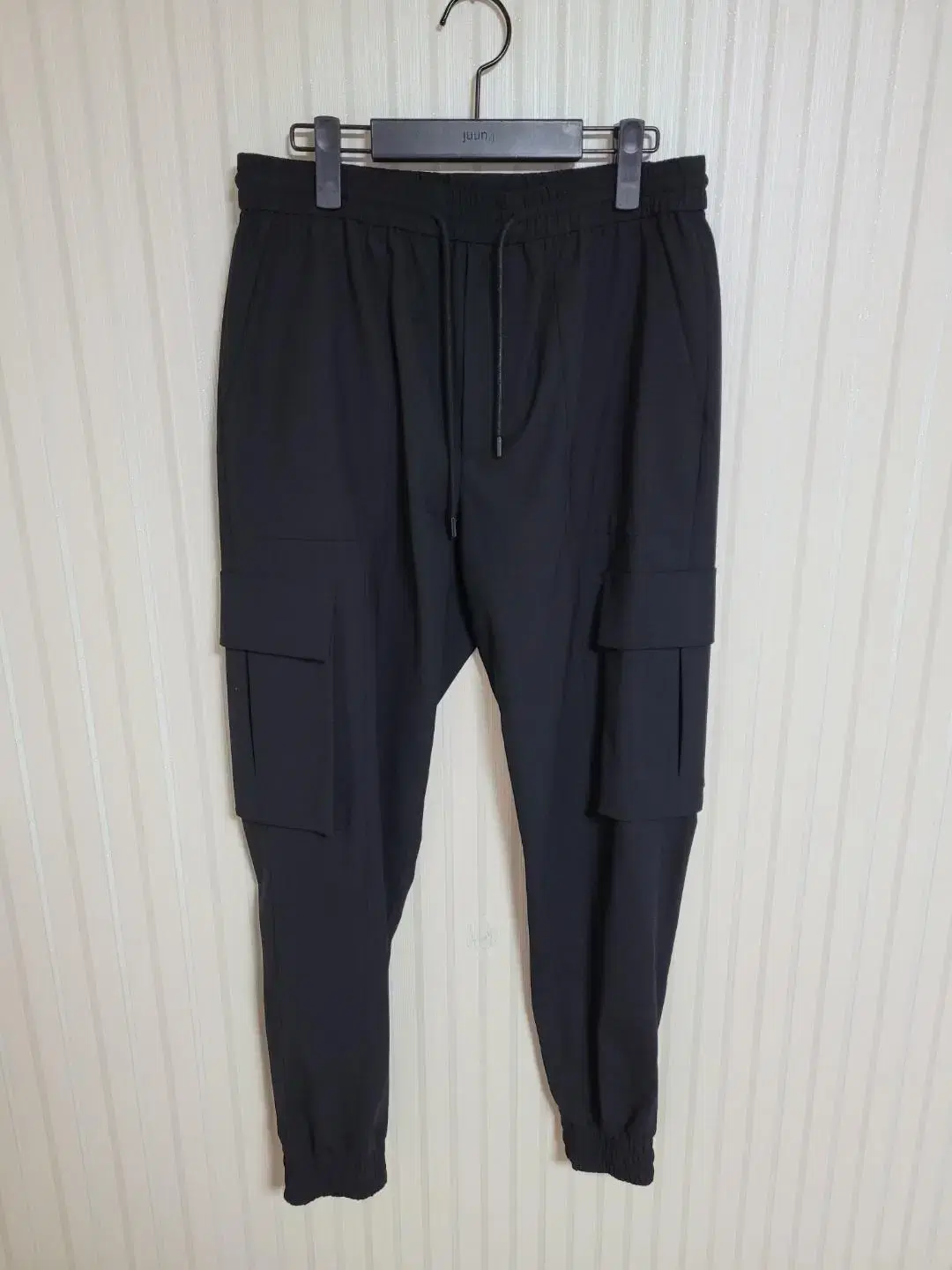 Junge Black Cargojogger Wool Pants 46 JC9821P315