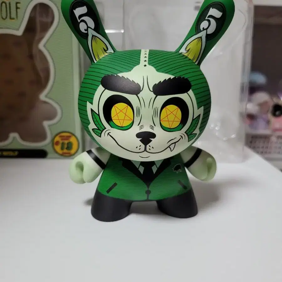 키드로봇 dunny cash wolf 피규어 판매합니다