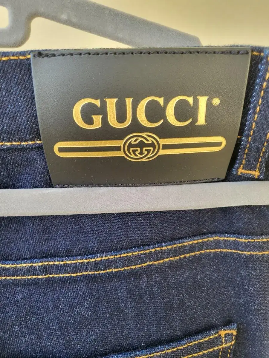 [New Arrivals] Gucci Skinny Fit Jeans(size 29)