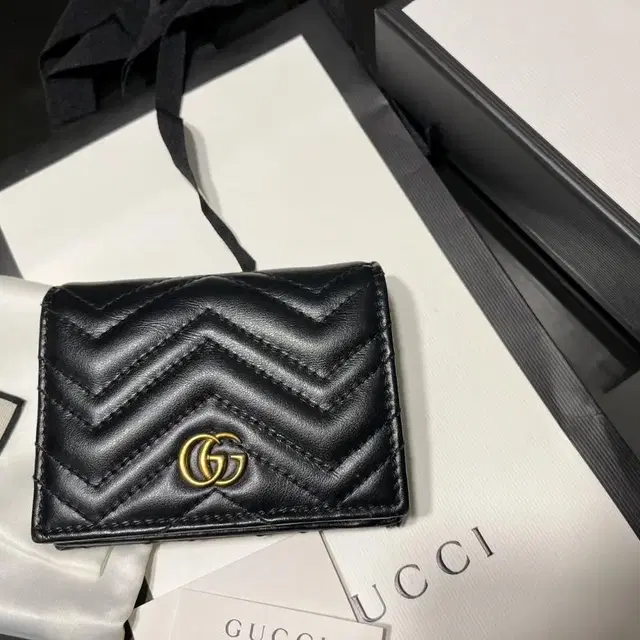 GUCCI 마몬트 마틀라세