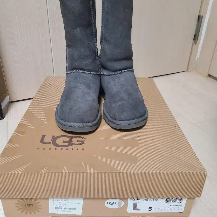 어그 UGG 클래식 톨 우먼