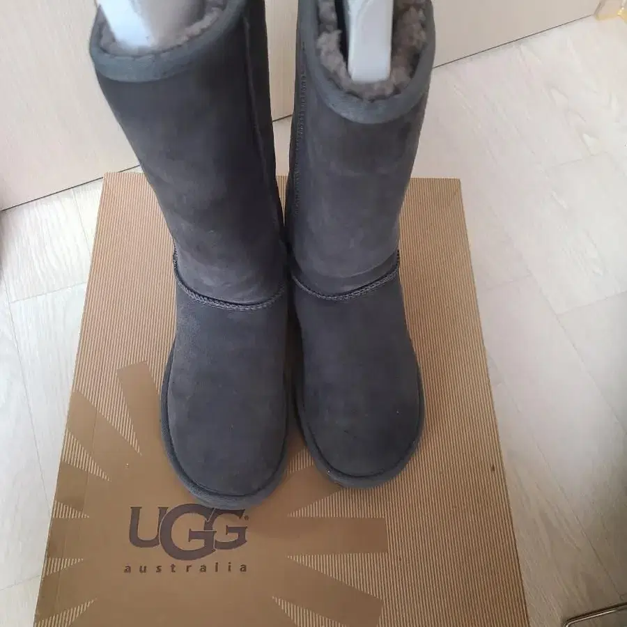 어그 UGG 클래식 톨 우먼