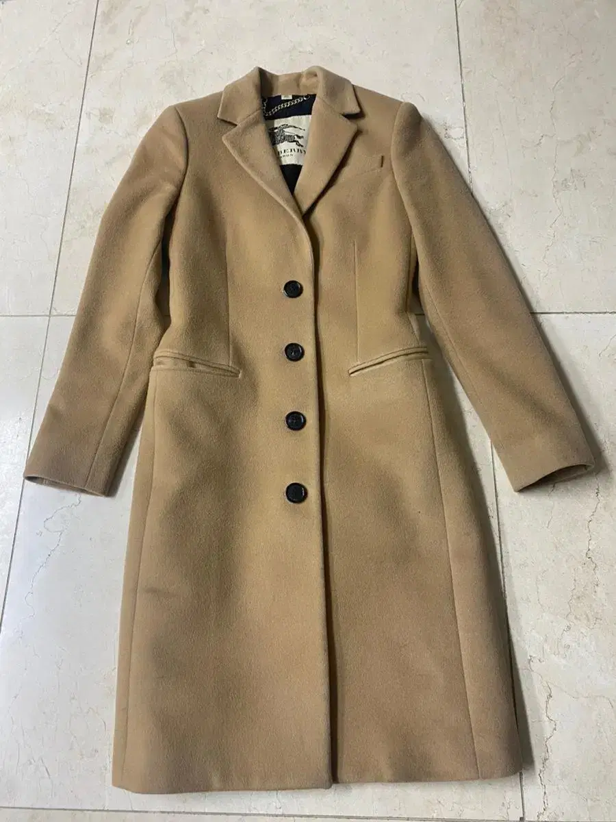 Burberry Luxury Coat (Genuine)