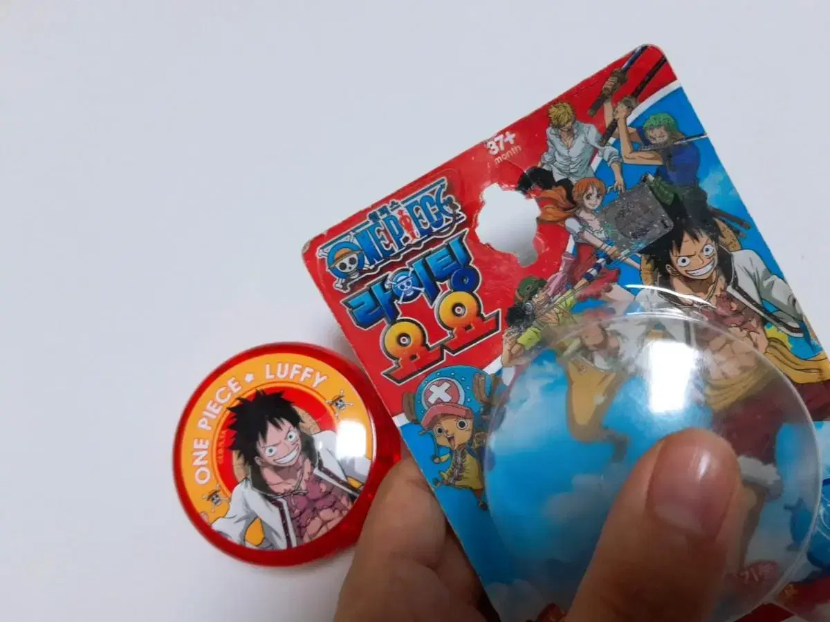 ONEPIECE Luffy Goods: Yo-Yos