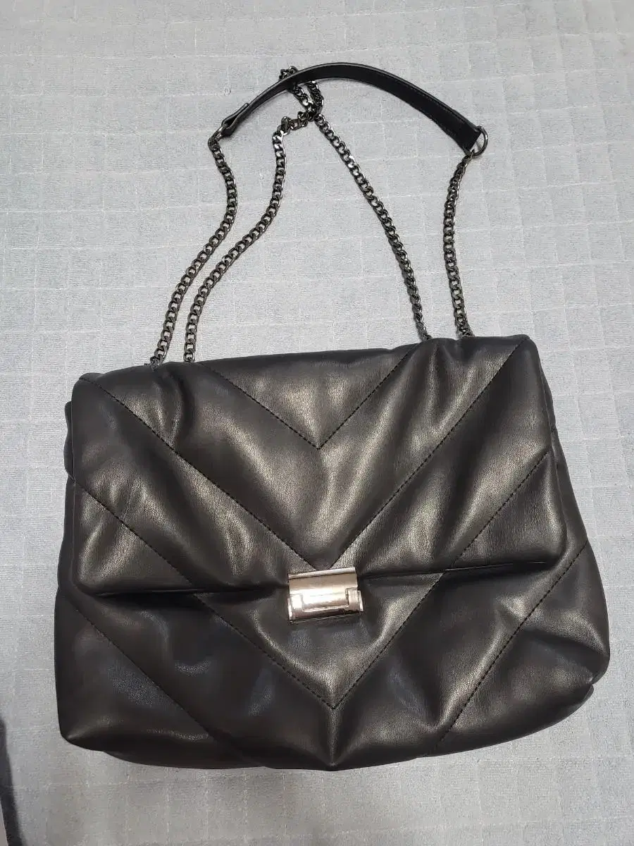 Black Chain Bag