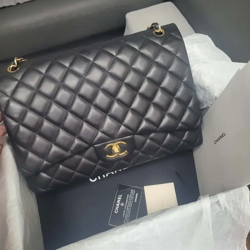 샤넬 클래식 맥시 정품 사진 1