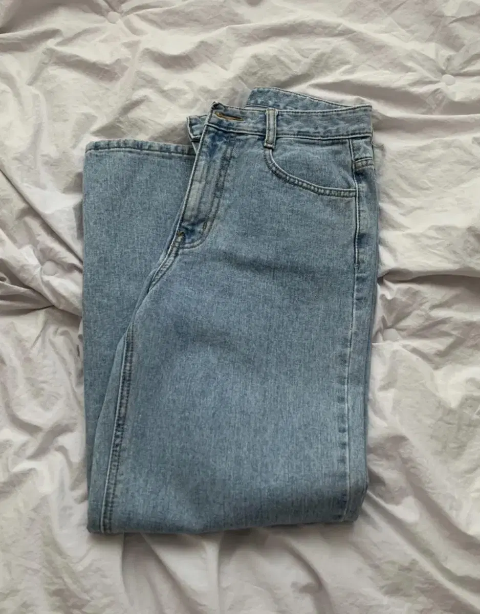 High-waisted denim pants