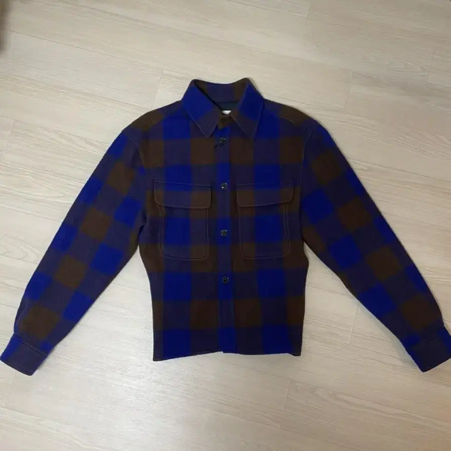 르메르 WOMEN) FITTED SHIRT - BROWN / ELECTR