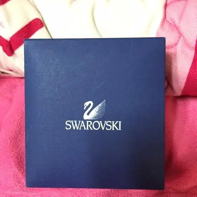 새제품. 스와로브스키 SWAROVSKI 여성 목걸이