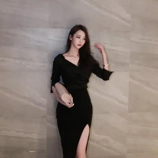 (새상품)마틸리룸 Jess slit skirt (블랙) 판매합니다.